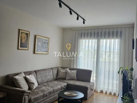 Prodaja, dvosoban stan, 70m², Tološi, Podgorica