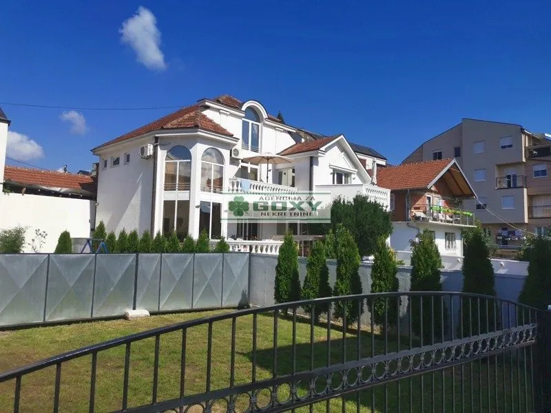 Prodaja, kuća, 391m², Centar, Kragujevac