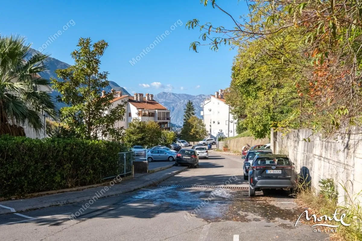 Prodaja, dvosoban stan, 48m², Dobrota, Kotor