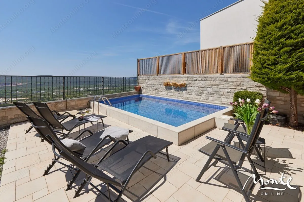 Prodaja, kuća, 220m², Tivat, Crna Gora