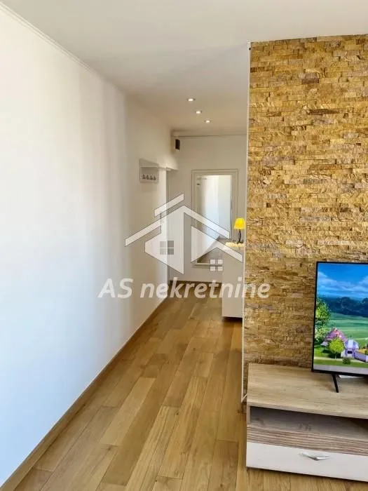 Izdavanje, dvosoban stan, 45m², Stari Grad, Beograd