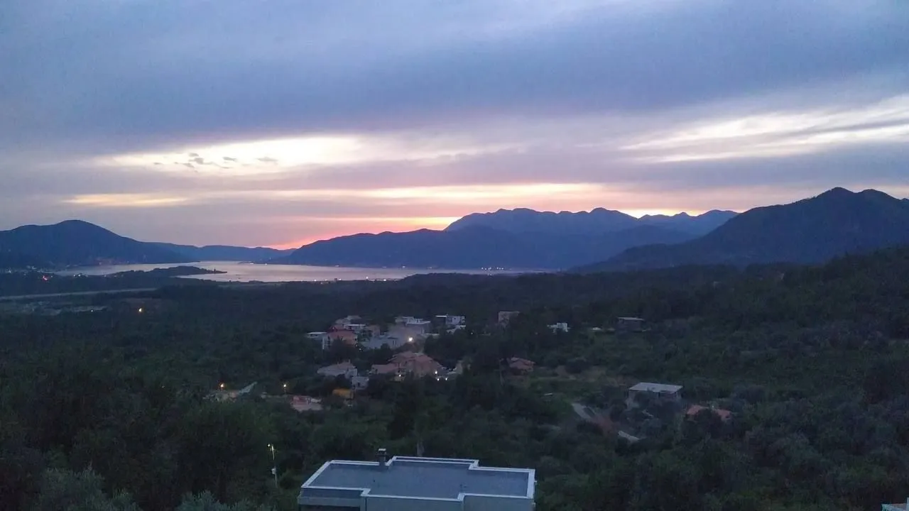 Prodaja, trosoban stan, 101m², Centar, Kotor