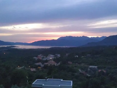 Prodaja, trosoban stan, 101m², Centar, Kotor - image 2