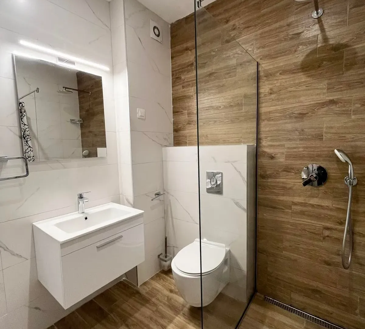 Izdavanje, jednosoban stan, 50m², Vezirov Most, Podgorica