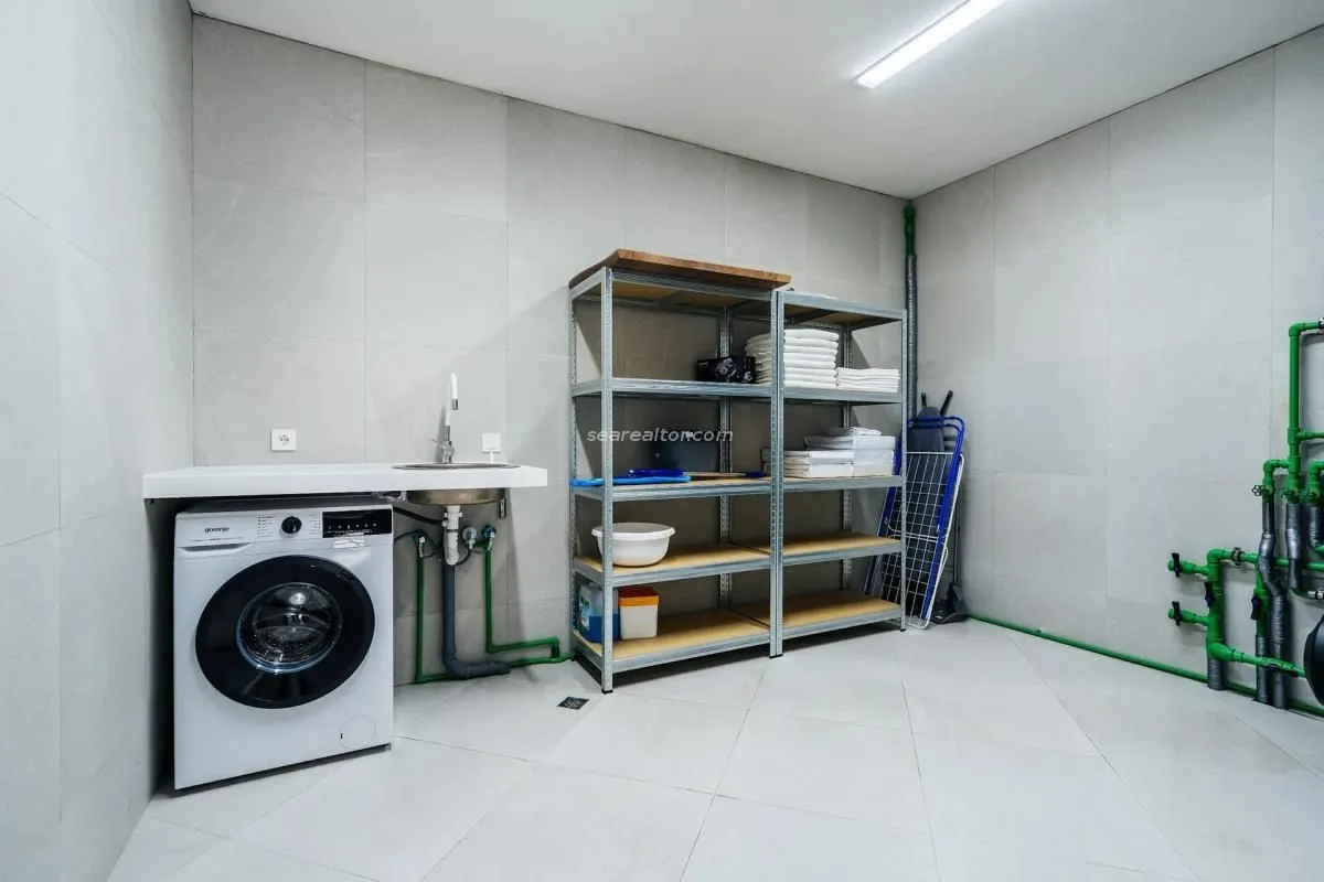 Sale, house, 220m², Reževići, Budva