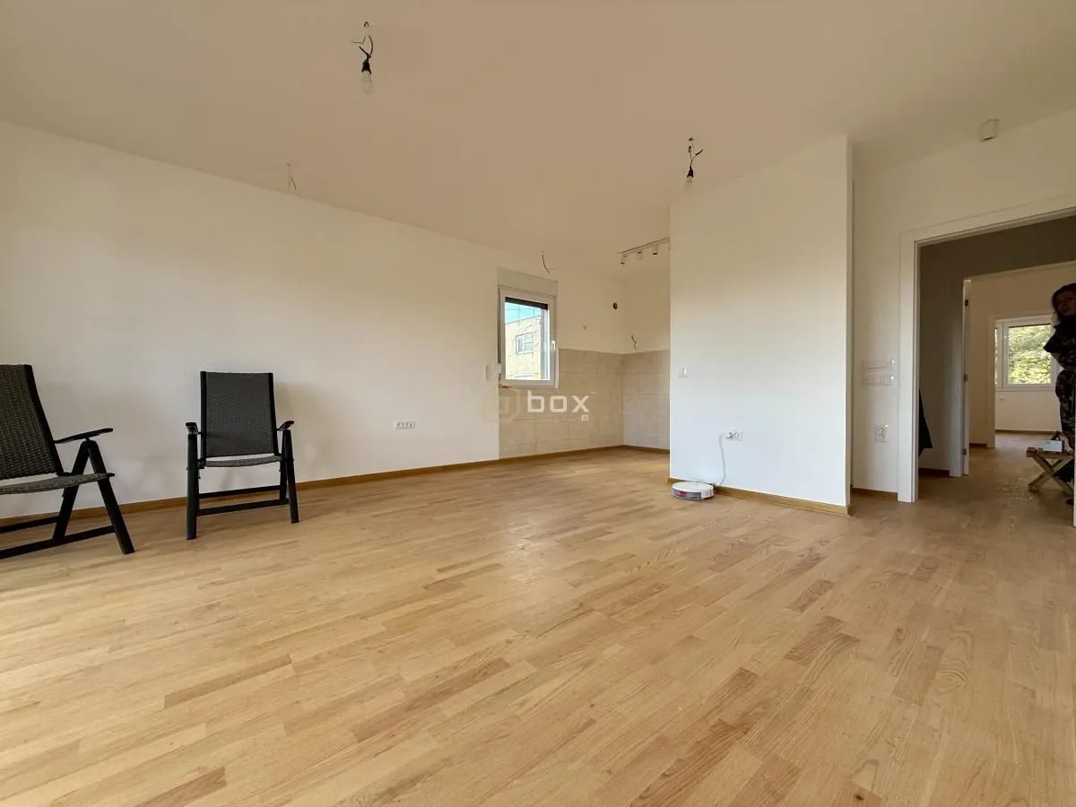 Prodaja, četvorosoban stan, 83m², Medijana, Niš