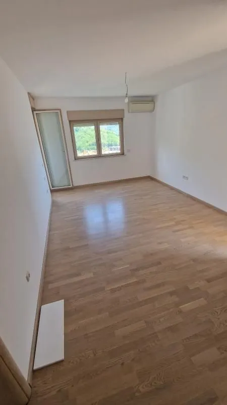 Prodaja, dvosoban stan, 105m², Bečići, Budva