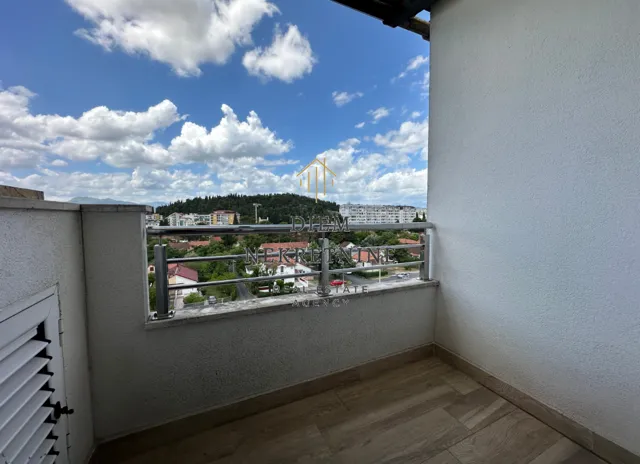 Prodaja, trosoban stan, 195m², Pobrežje, Podgorica