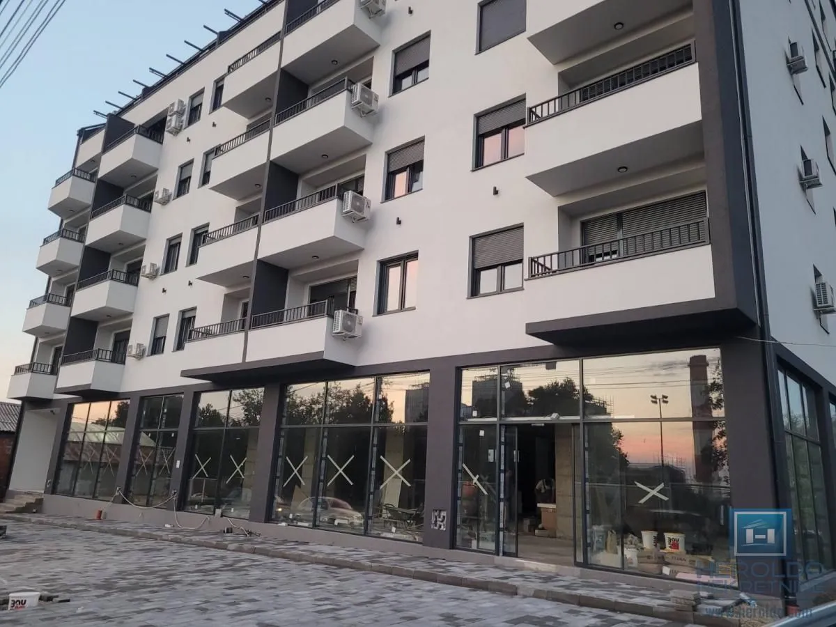 Sale, office space, 315m², Voždovac Sve Podlokacije, Beograd