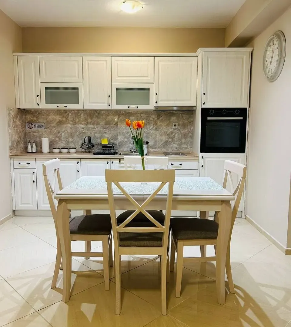 Rent, one bedroom apartment, 36m², Dobrota, Kotor