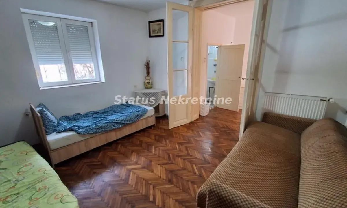 Izdavanje, jednosoban stan, 50m², Centar, Novi Sad