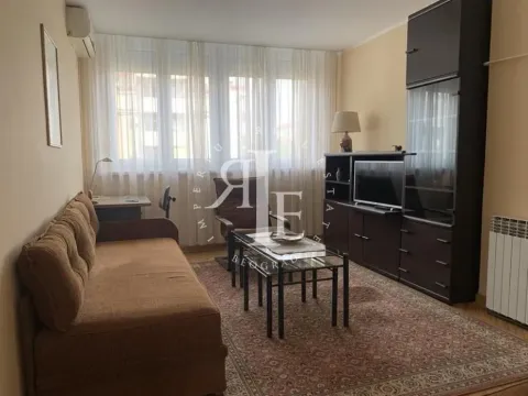 Rent, three bedroom apartment, 73m², Stari Grad, Beograd