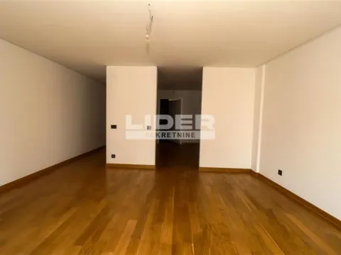 Sale, four bedroom apartment, 261m², Vračar Hram, Vračar Sve Podlokacije - image 9
