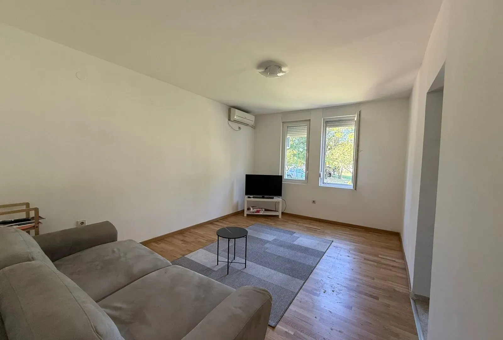 Izdavanje, stan, 30m², Blok 6, Podgorica