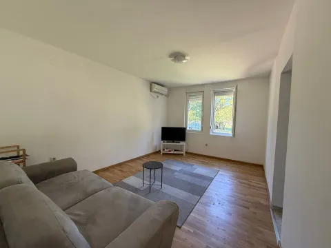 Izdavanje, stan, 30m², Blok 6, Podgorica - image 2