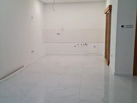 Izdavanje, kuća, 240m², Sremska Kamenica, Petrovaradin - image 9