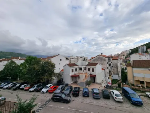 Prodaja, dvosoban stan, 74m², Budva, Crna Gora - image 22