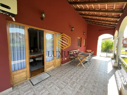 Rent, house, 200m², Dalmatinska ulica, Podgorica - image 4