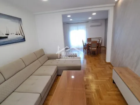 Izdavanje, trosoban stan, 82m², Skojevsko Naselje, Beograd - image 2