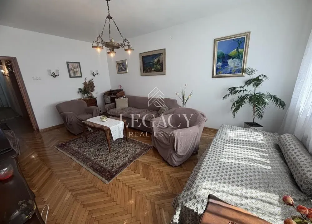 Izdavanje, trosoban stan, 65m², Palata Pravde, Beograd