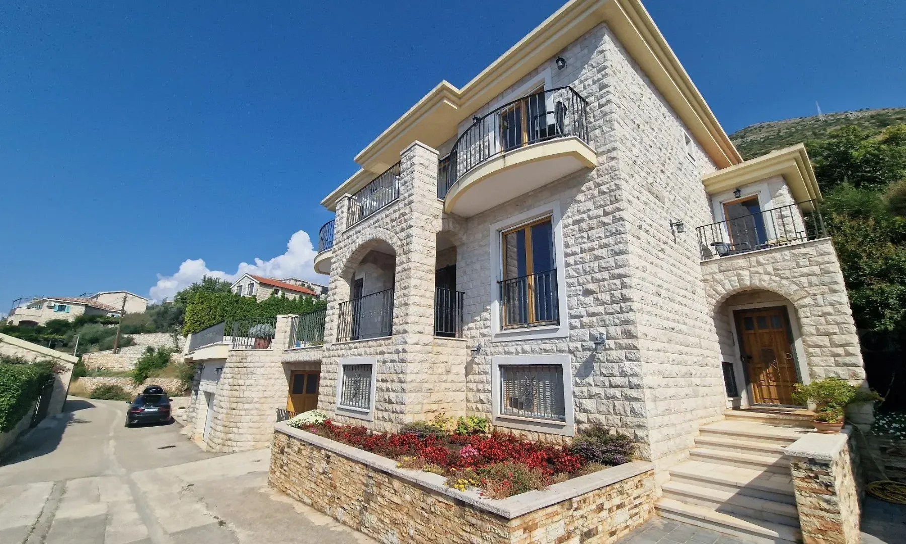 Sale, house, 300m², Reževići, Budva