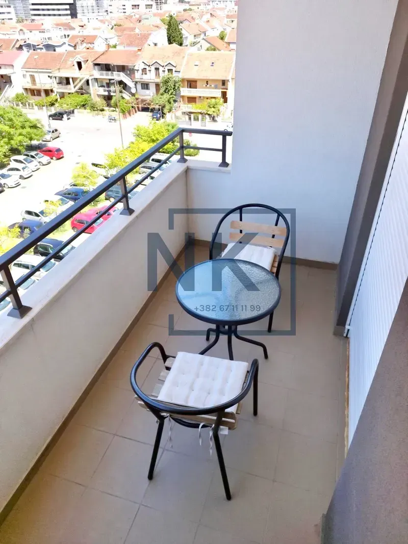 Izdavanje, dvosoban stan, 71m², Stari Aerodrom, Podgorica