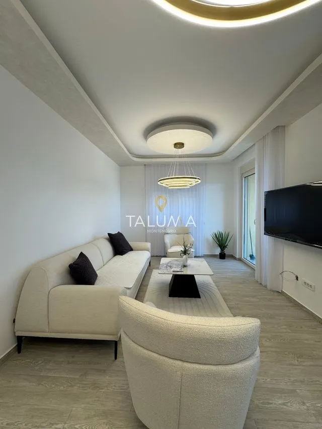 Sale, two bedroom apartment, 74m², Bečići, Budva