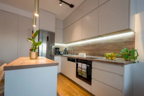 Prodaja, trosoban stan, 63m², Tivat, Crna Gora - image 14