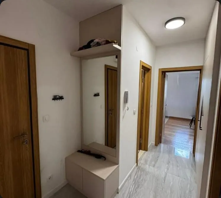 Prodaja, dvosoban stan, 72m², New City, Podgorica
