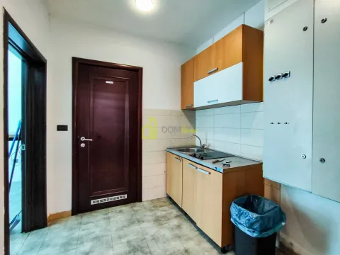 Izdavanje, poslovni prostor, 450m², Preko Morače, Podgorica - image 9