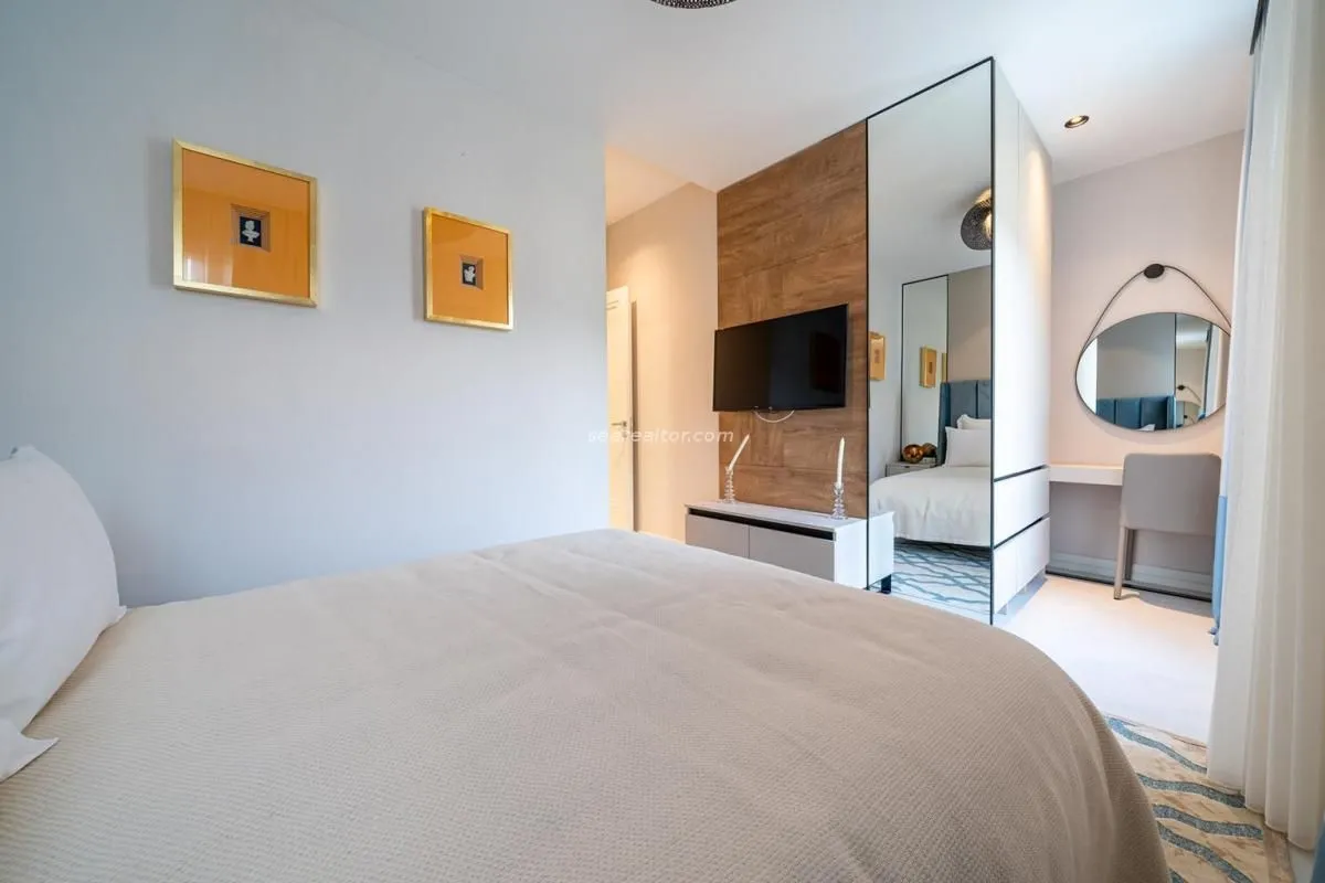 Rent, two bedroom apartment, 102m², Tivat, Crna Gora