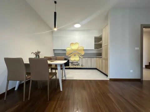 Izdavanje, četvorosoban stan, 110m², Master Kvart, Podgorica - image 4