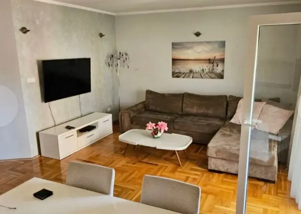 Prodaja, dvosoban stan, 82m², Zagorič, Podgorica