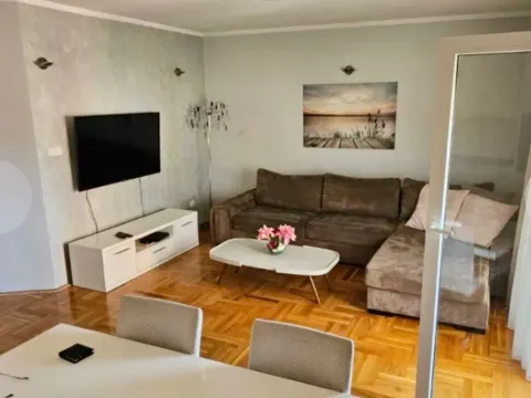 Prodaja, dvosoban stan, 82m², Zagorič, Podgorica - image 1