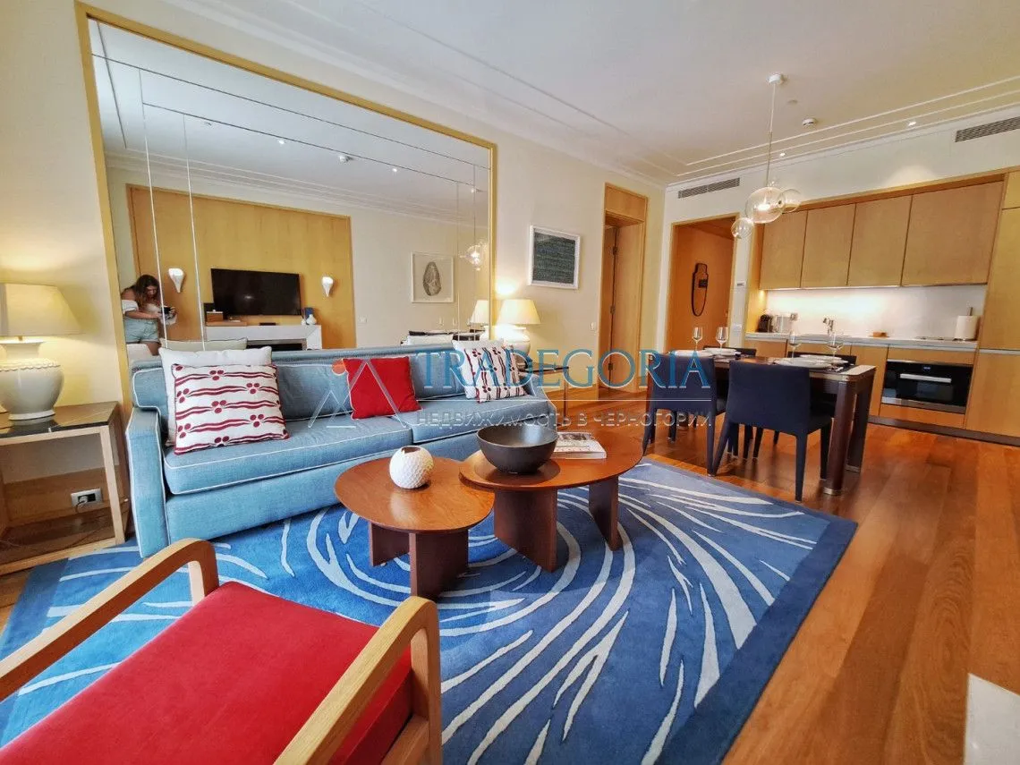 Prodaja, jednosoban stan, 87m², Tivat, Crna Gora