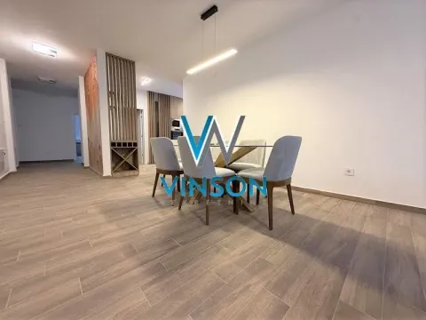 Izdavanje, četvorosoban stan, 170m², Petrovaradin, Novi Sad - image 10