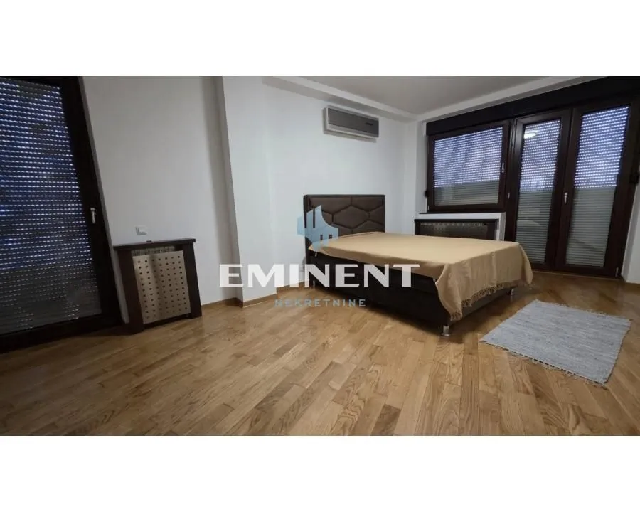 Rent, three bedroom apartment, 111m², Neimar, Vračar Sve Podlokacije