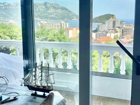 Izdavanje, trosoban stan, 85m², Babin Do, Budva - image 1