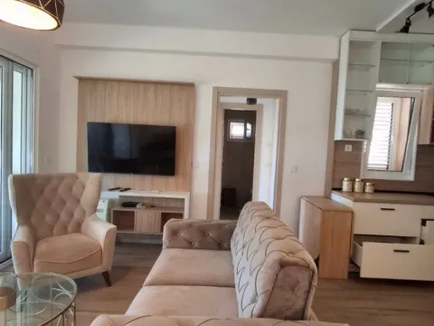 Izdavanje, dvosoban stan, 67m², Tivat, Crna Gora - image 4