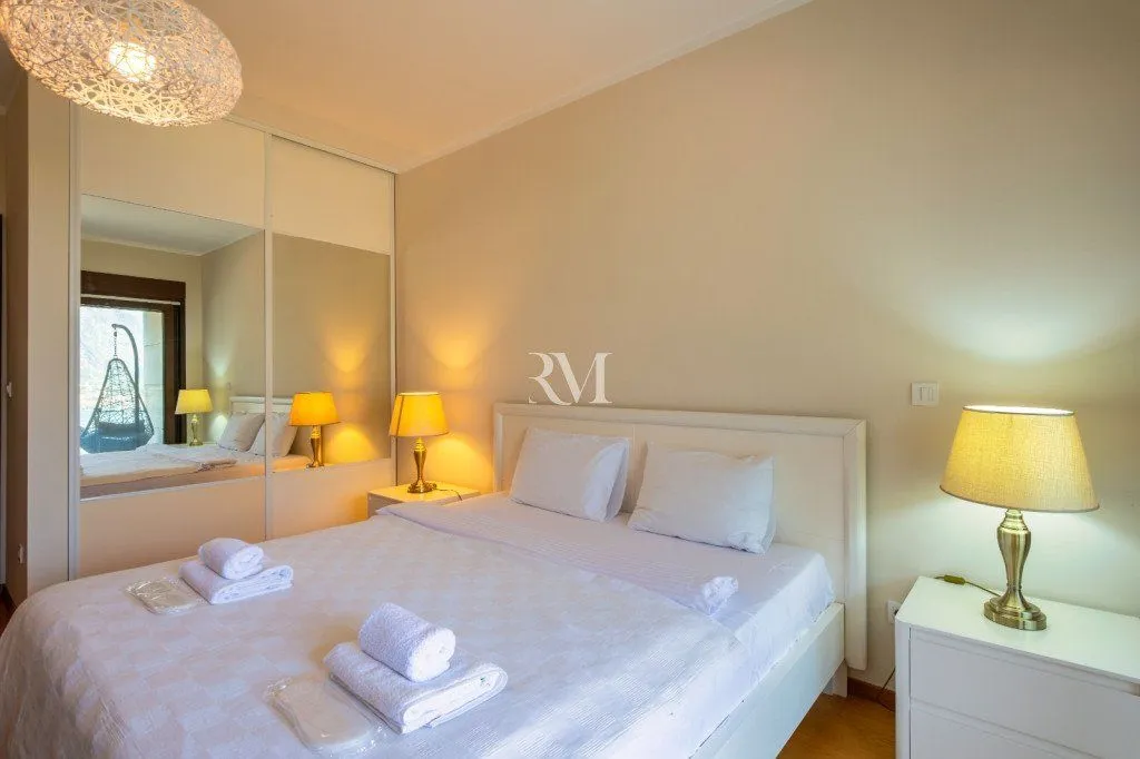 Rent, three bedroom apartment, 140m², Škaljari, Kotor