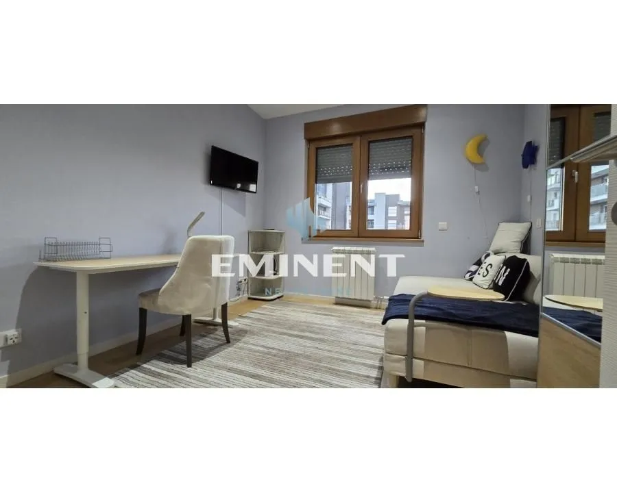 Izdavanje, trosoban stan, 90m², Novi Beograd Blok 67, Novi Beograd Sve Podlokacije