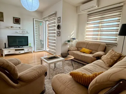 Rent, one bedroom apartment, 50m², Pobrežje, Podgorica - image 1