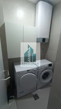 Kupatilo sa mašinom za pranje i sušenje veša i bojlerom. - image 18