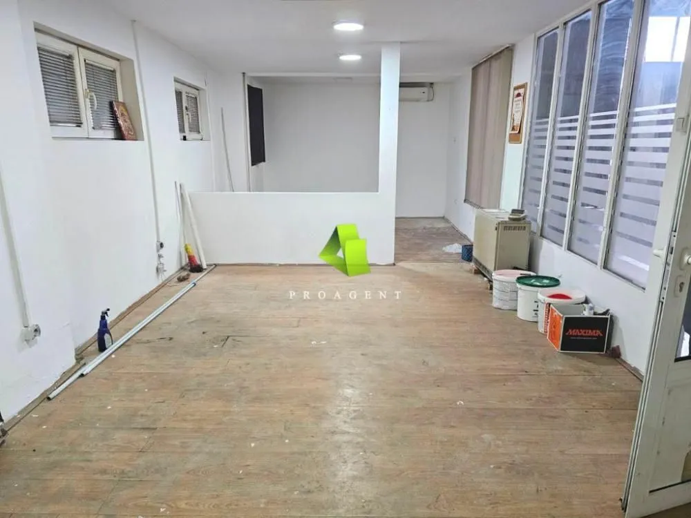 Rent, office space, 640m², Medijana, Niš