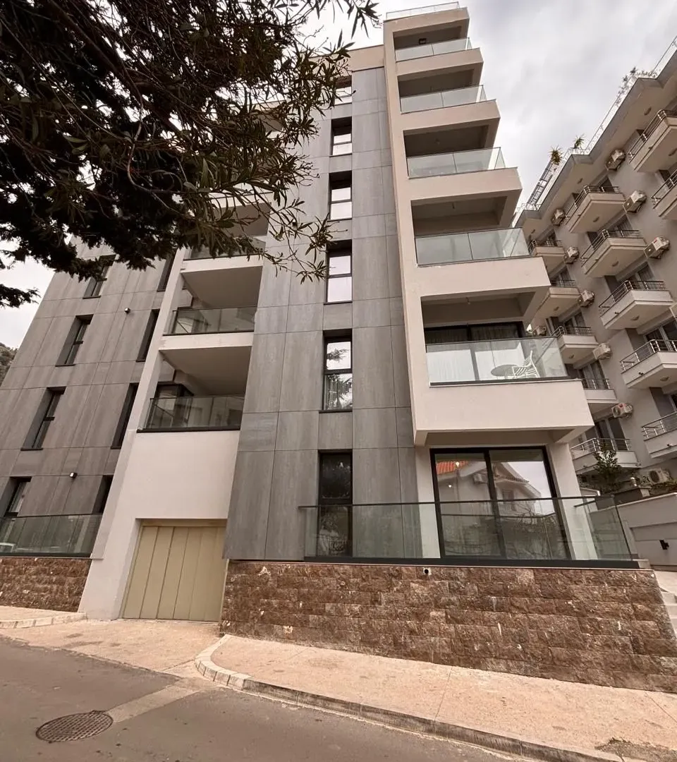 Prodaja, jednosoban stan, 42m², Rafailovići, Budva