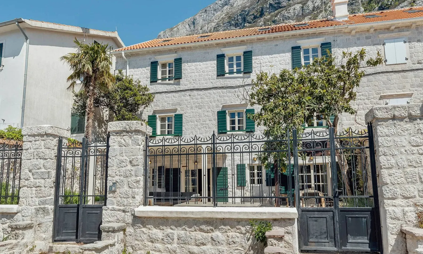 Sale, house, 490m², Dobrota, Kotor