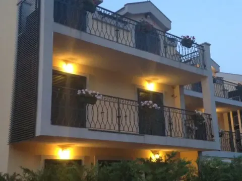 Prodaja, stan, 176m², Budva, Crna Gora - image 8