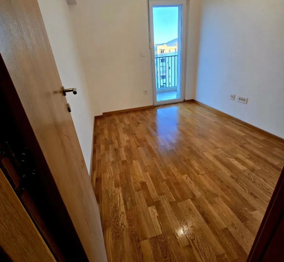 Prodaja, dvosoban stan, 72m², Stari Aerodrom, Podgorica