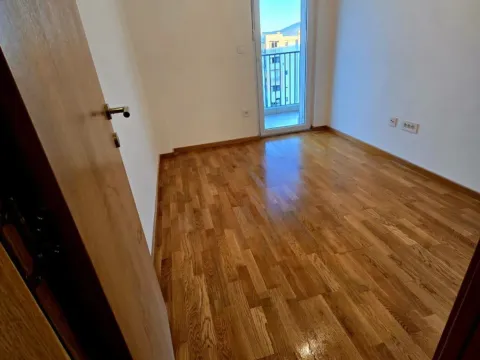 Prodaja, dvosoban stan, 72m², Stari Aerodrom, Podgorica - image 4
