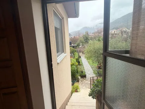 Rent, two bedroom apartment, 100m², Tripovići, Tivat - image 3